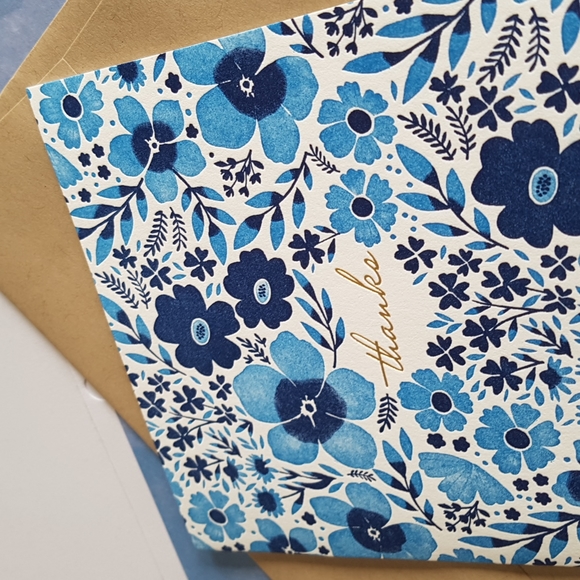 2 pcs Elūm Luxury Card Garden Flowers 5"x7" In. (1 Card with Envelope) - Picture 3 of 12